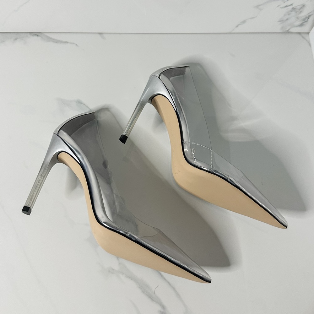 Good American Clear PVC Pointed Toe Kitten Heels - Picture 3 of 6
